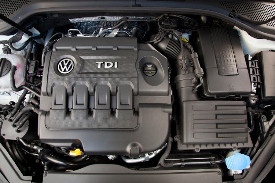  Volkswagen Golf TDI 5-Door 2015 года  (US) (фото 10 из 10)